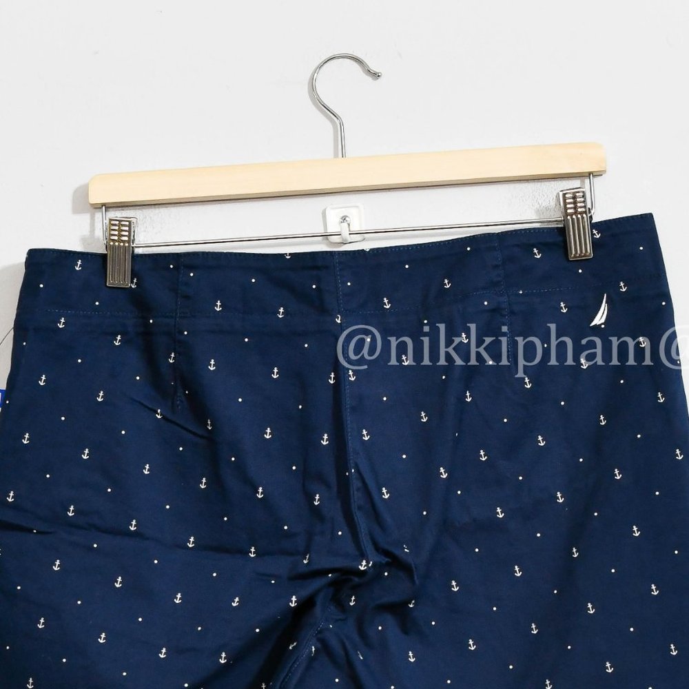 Brand new Nautica Women Short size 10 - Picture 6 of 7